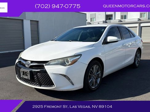 Used 2016 Toyota Camry SE FWD image 1