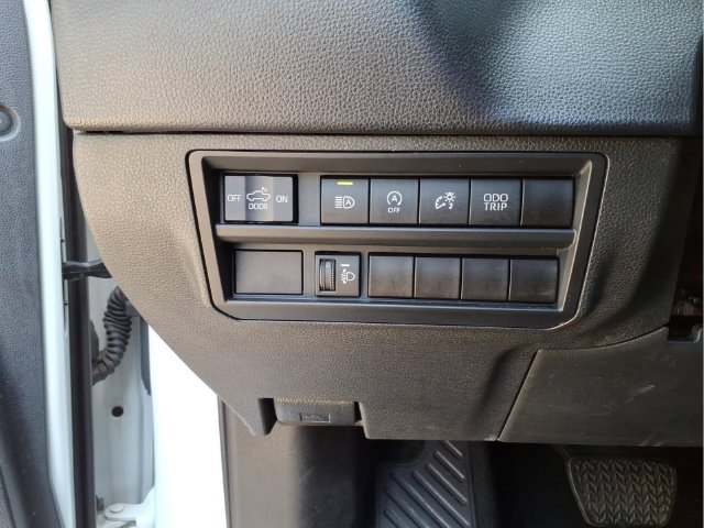 Used 2022 Toyota Tundra SR5 w/ SR5 Premium Package AWD/4WD image 14