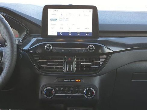 Used 2025 Ford Escape ST-Line image 18