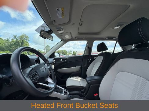 Used 2022 Hyundai Venue Limited FWD image 9