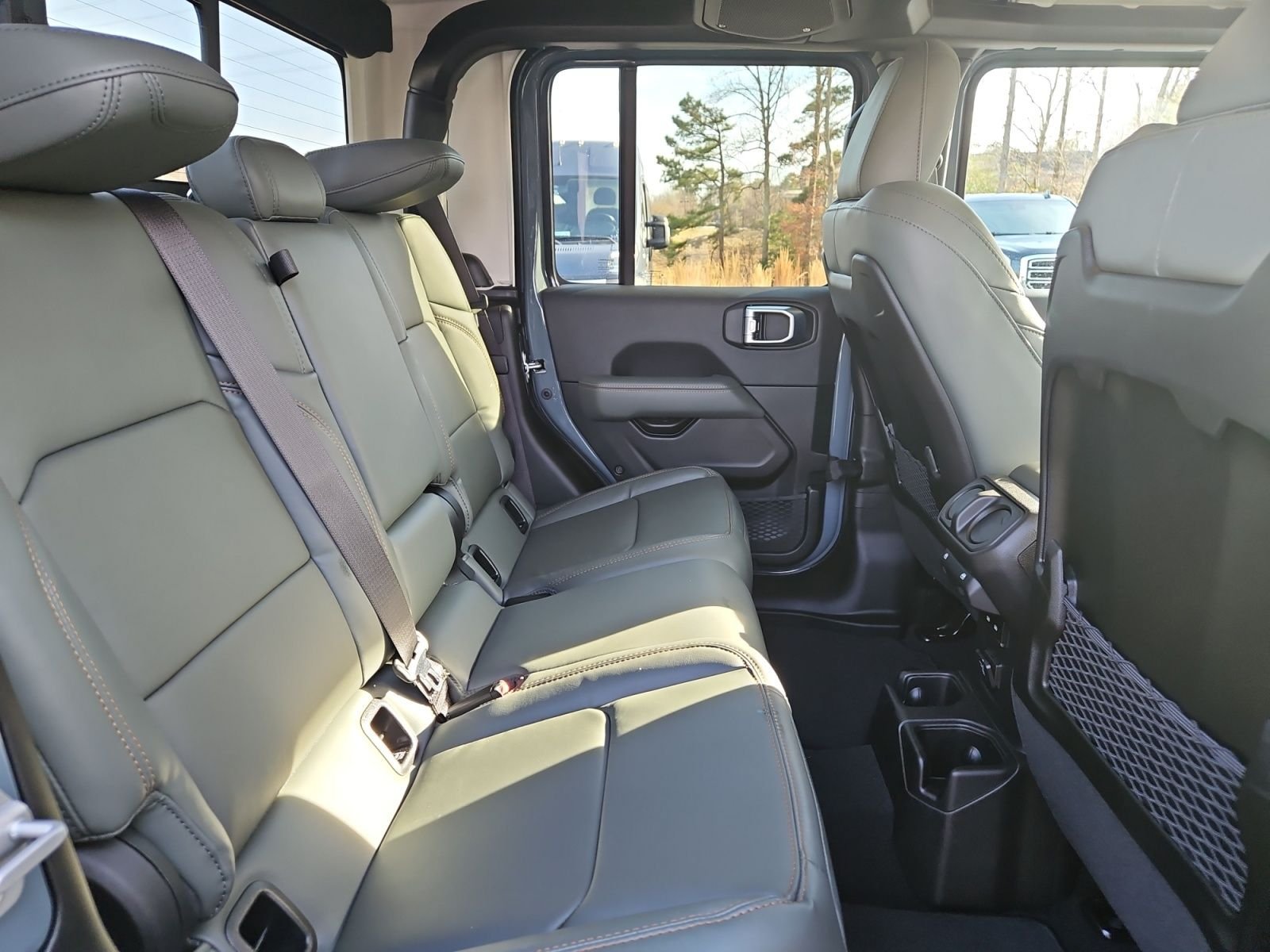 New 2026 Jeep Gladiator Mojave w/ Safety Group AWD/4WD image 17