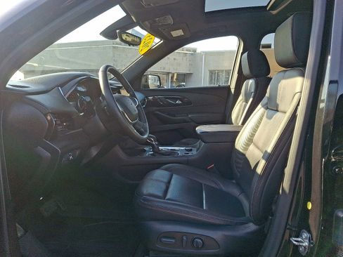 Used 2023 Chevrolet Traverse RS image 15