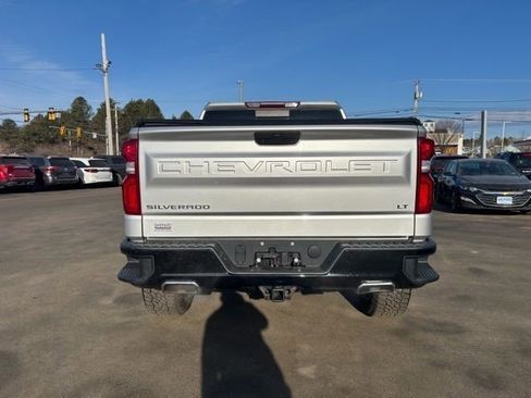 Used 2020 Chevrolet Silverado 1500 LT Trail Boss image 6