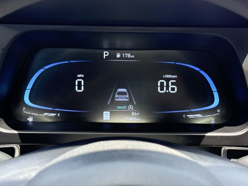 Certified 2025 Hyundai Elantra SE FWD image 19
