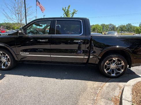 Used 2020 RAM 1500 Limited image 11