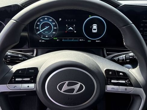 Used 2025 Hyundai Elantra Limited FWD image 27
