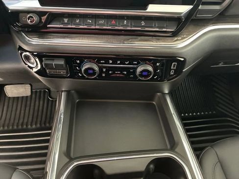 Used 2025 Chevrolet Silverado 2500 LTZ w/ Trail Boss Package image 21