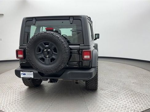 Used 2020 Jeep Wrangler Unlimited Sport image 3