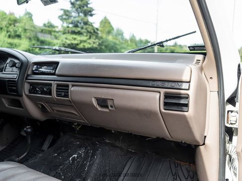 Used 1992 Ford Bronco Custom AWD/4WD image 42