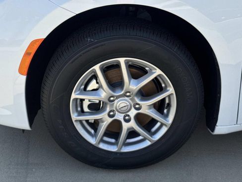 New 2026 Chrysler Pacifica Select FWD image 4