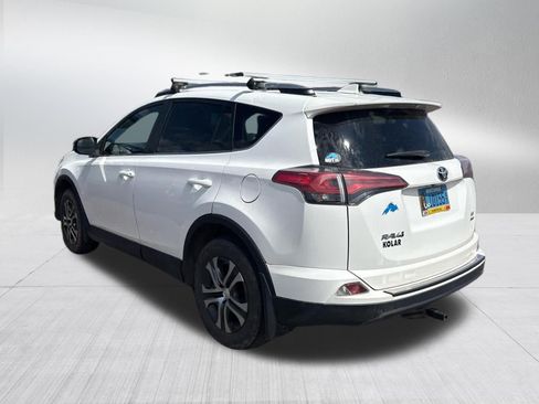 Used 2018 Toyota RAV4 LE w/ All Weather Liner Package AWD/4WD image 5