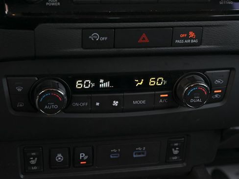 Used 2023 Nissan Frontier SV w/ SV Convenience Package RWD image 19