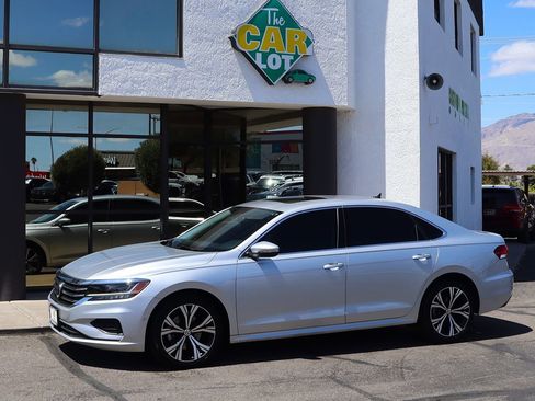 Used 2020 Volkswagen Passat 2.0T SEL image 7