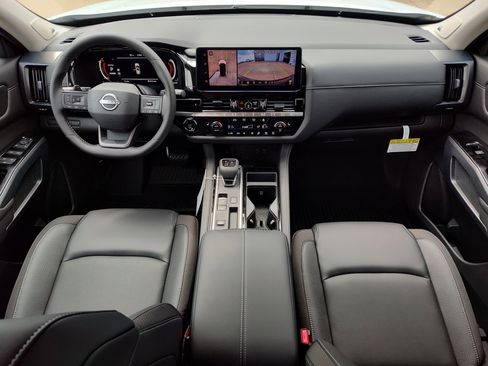 New 2026 Nissan Pathfinder SL w/ SL Premium Package FWD image 11