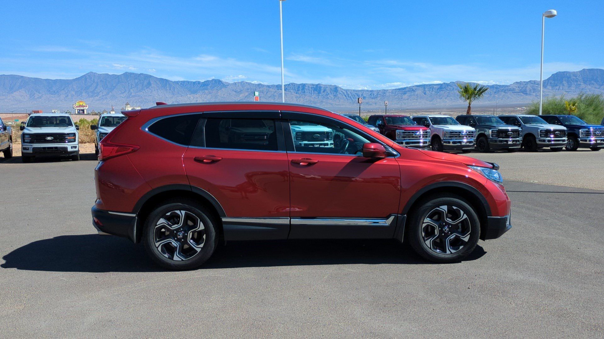 Used 2017 Honda CR-V Touring image 2