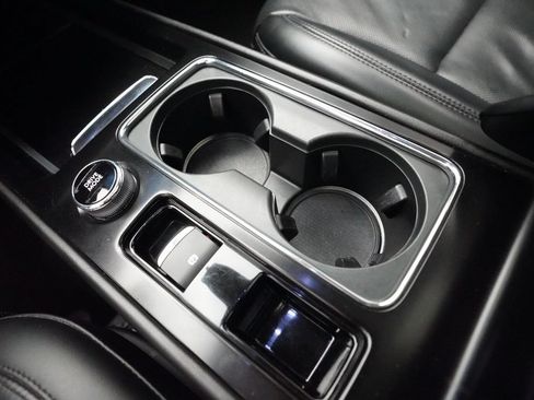 Used 2020 Lincoln Corsair AWD w/ Luxury Package image 17
