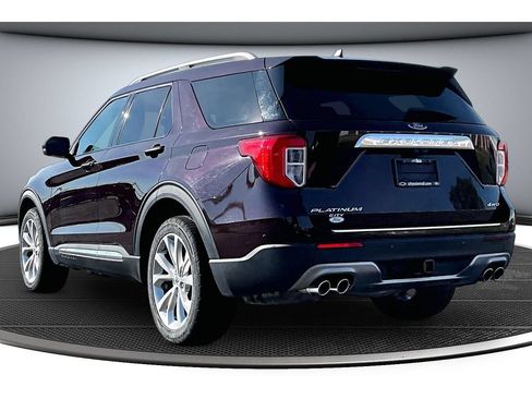 Used 2022 Ford Explorer Platinum w/ Equipment Group 601A AWD/4WD image 14