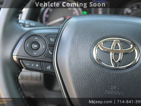 Used 2023 Toyota Camry SE image 20