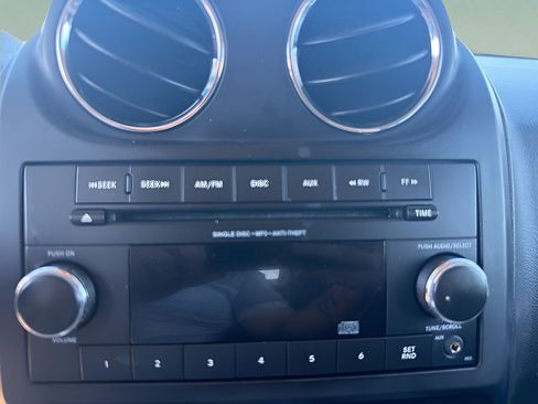 Used 2015 Jeep Patriot Latitude image 27