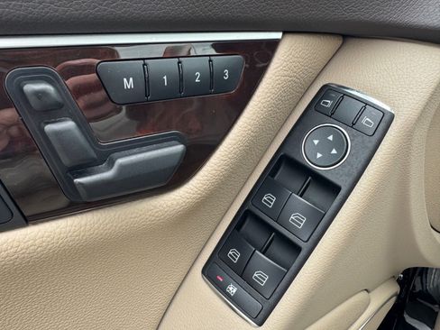 Used 2013 Mercedes-Benz C 300 4MATIC Sedan image 28