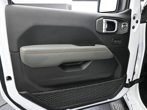 New 2026 Jeep Gladiator Mojave AWD/4WD image 15