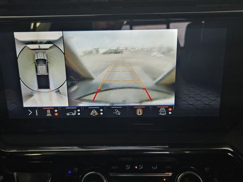 Used 2024 GMC Sierra 2500 AT4 w/ AT4 Premium Plus Package image 20