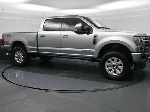 Used 2021 Ford F250 Platinum w/ FX4 Off-Road Package image 2
