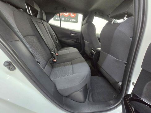 Used 2021 Toyota Corolla SE FWD image 18