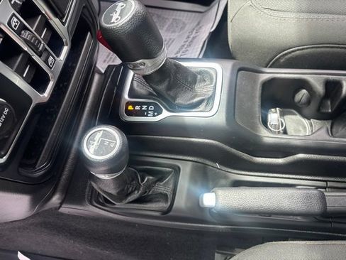 Used 2019 Jeep Wrangler Unlimited Sport S AWD/4WD image 11
