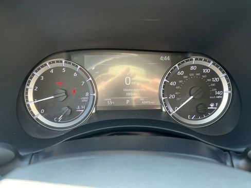 Used 2023 Toyota Highlander L AWD/4WD image 17