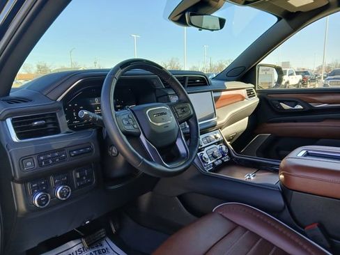Certified 2024 GMC Yukon Denali Ultimate AWD/4WD image 9