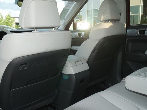 Used 2025 Hyundai Santa Fe SEL AWD/4WD image 33