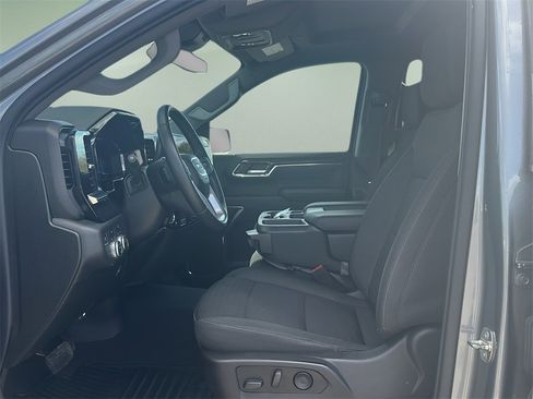 Used 2023 GMC Sierra 1500 Elevation image 3