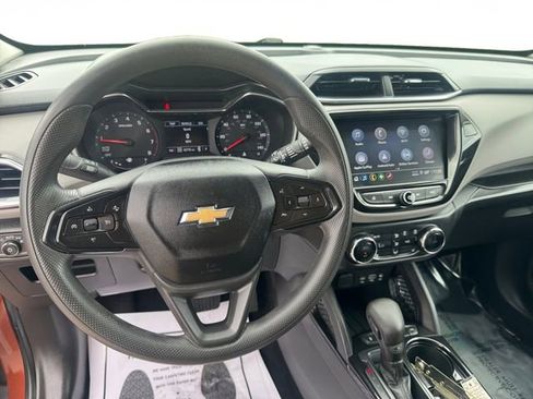Used 2021 Chevrolet TrailBlazer LT w/ Convenience Package AWD/4WD image 12