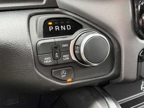 New 2026 RAM 1500 Express AWD/4WD image 23