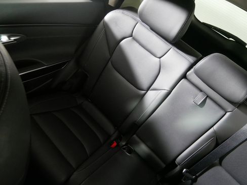 Used 2025 Genesis GV70 2.5T image 12