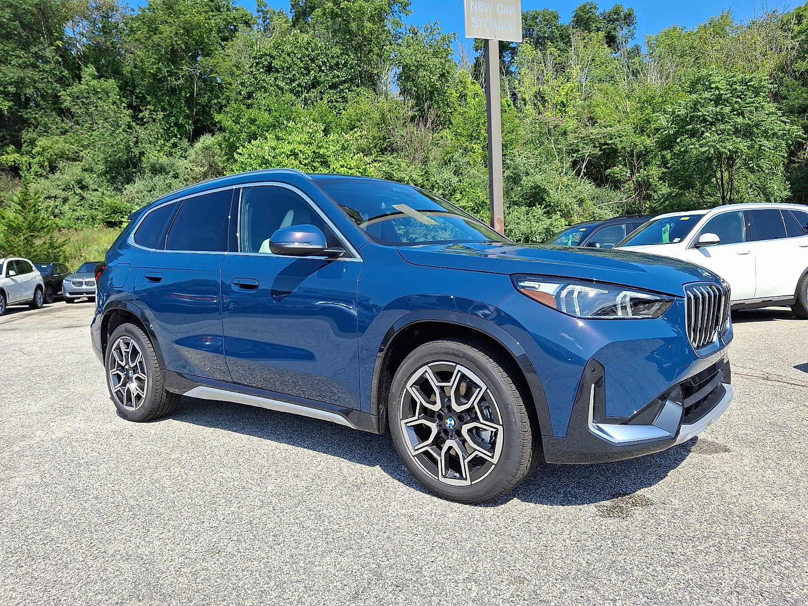New 2027 BMW X1 xDrive28i AWD/4WD image 1