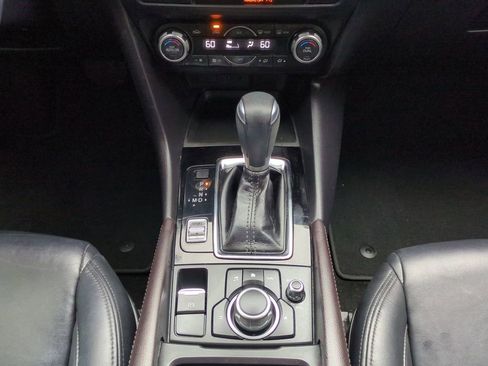 Used 2017 MAZDA MAZDA3 Touring image 18