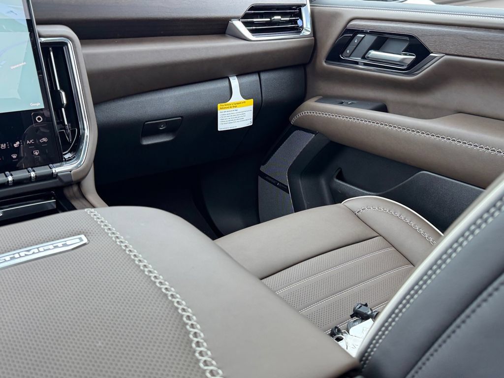 New 2026 GMC Yukon XL Denali Ultimate AWD/4WD image 19