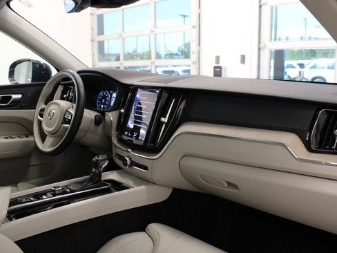 Used 2021 Volvo XC60 T5 Inscription w/ Protection Package Premier FWD image 19