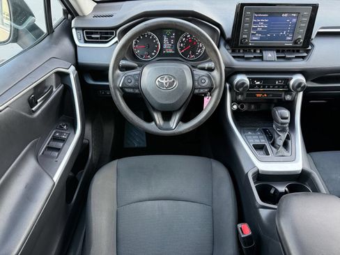 Used 2021 Toyota RAV4 LE AWD/4WD image 25