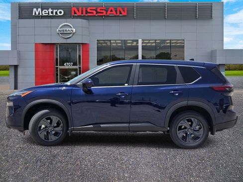 New 2026 Nissan Rogue SV FWD image 3