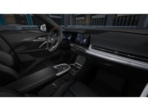 New 2025 BMW X2 xDrive28i w/ Premium Package image 15