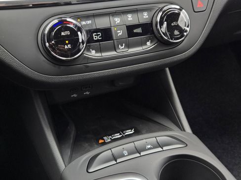 New 2026 Buick Envista Sport Touring w/ Convenience I Package FWD image 9