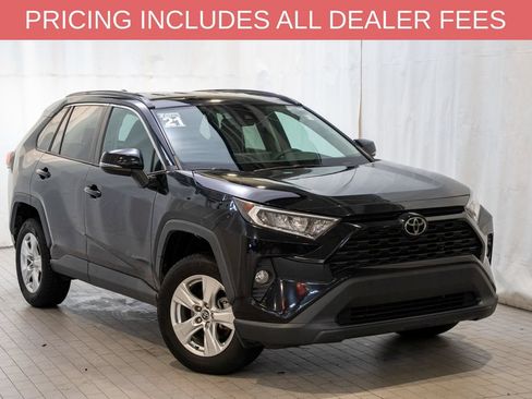 Used 2021 Toyota RAV4 XLE FWD image 1