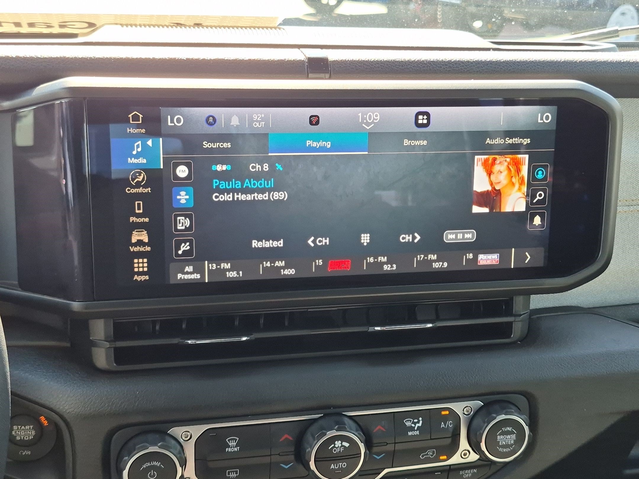 Used 2024 Jeep Wrangler Unlimited AWD/4WD image 22