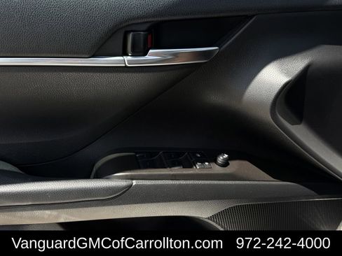 Used 2023 Toyota Camry SE FWD image 25