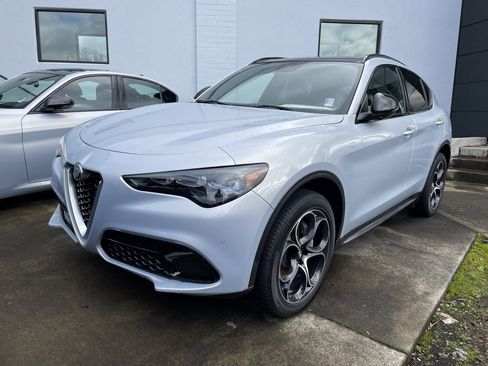 New 2024 Alfa Romeo Stelvio Ti image 3