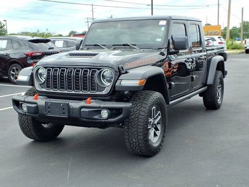 Used 2025 Jeep Gladiator Mojave w/ Steel Bumper Group AWD/4WD image 2