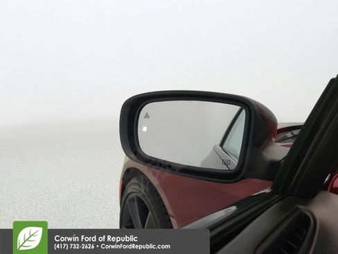 Used 2023 Chrysler 300 C RWD image 13